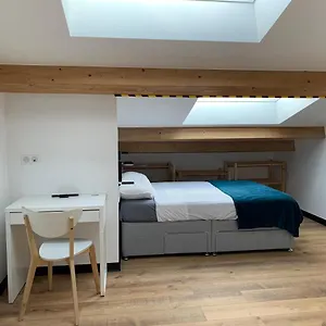 https://belle-appartement-lisle-jourdain-proximit-du-centre.midi-pyreneeshotels.com